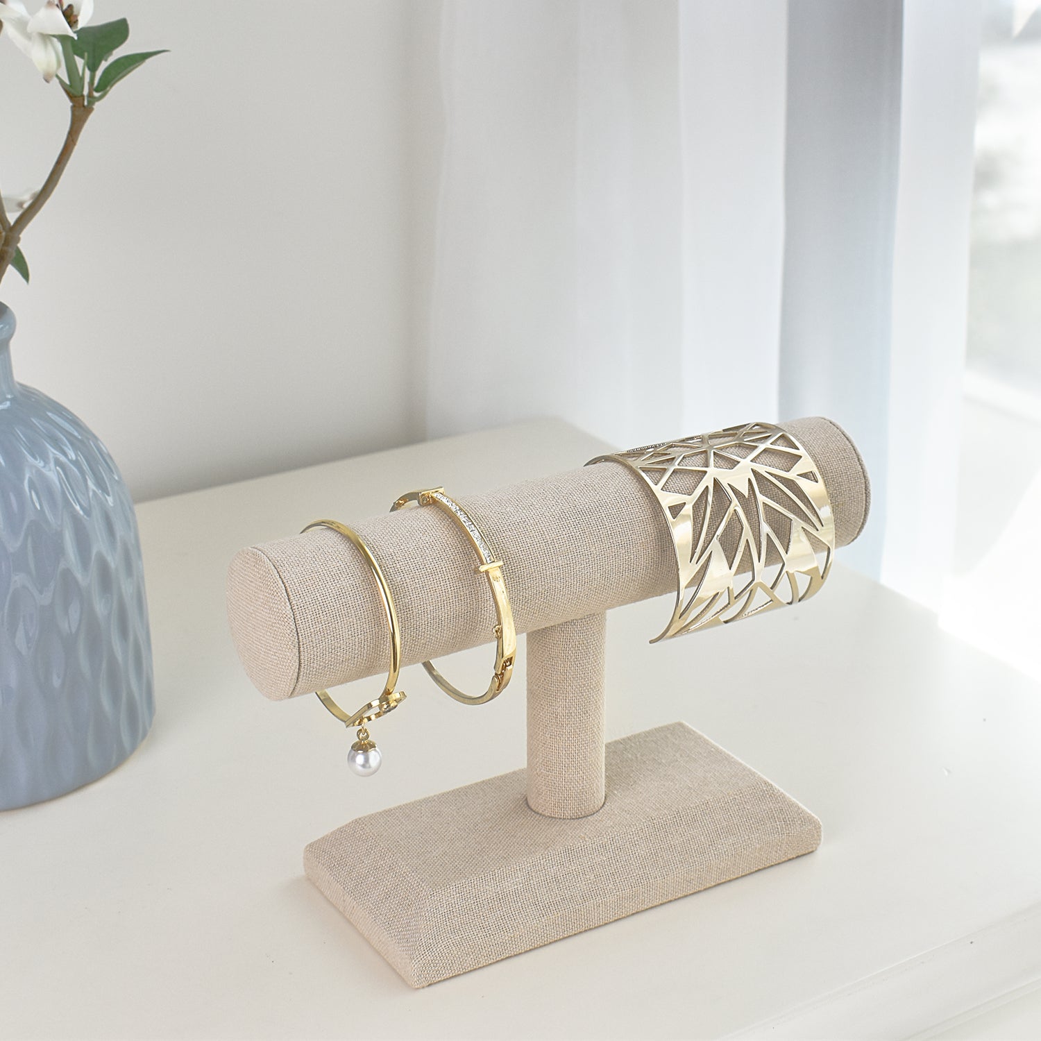 #219-LNT Single T-Bar Bracelet Display