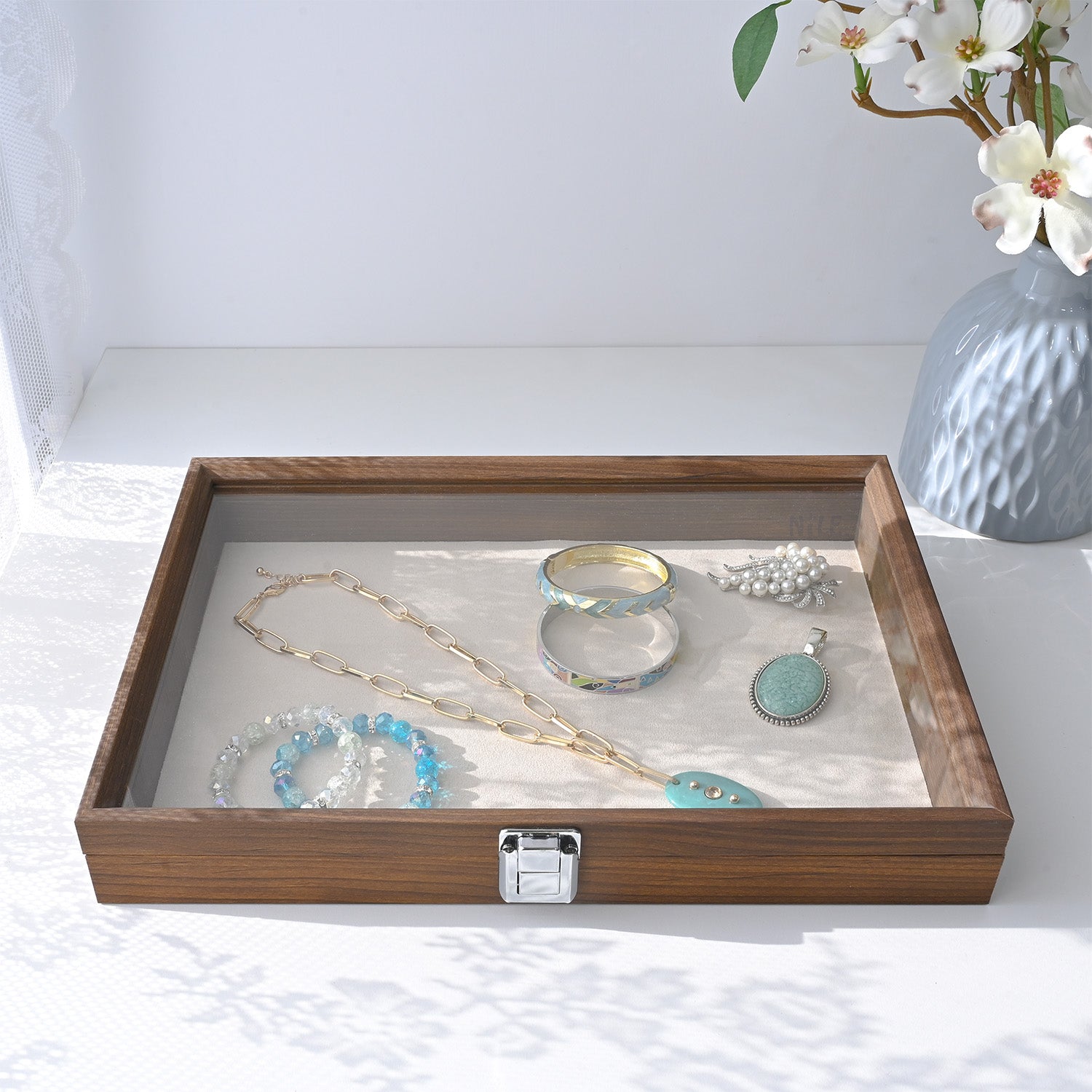 #BW83-1C Jewelry Display Box with beige velvet pad Tempered Glass Hinge Lid