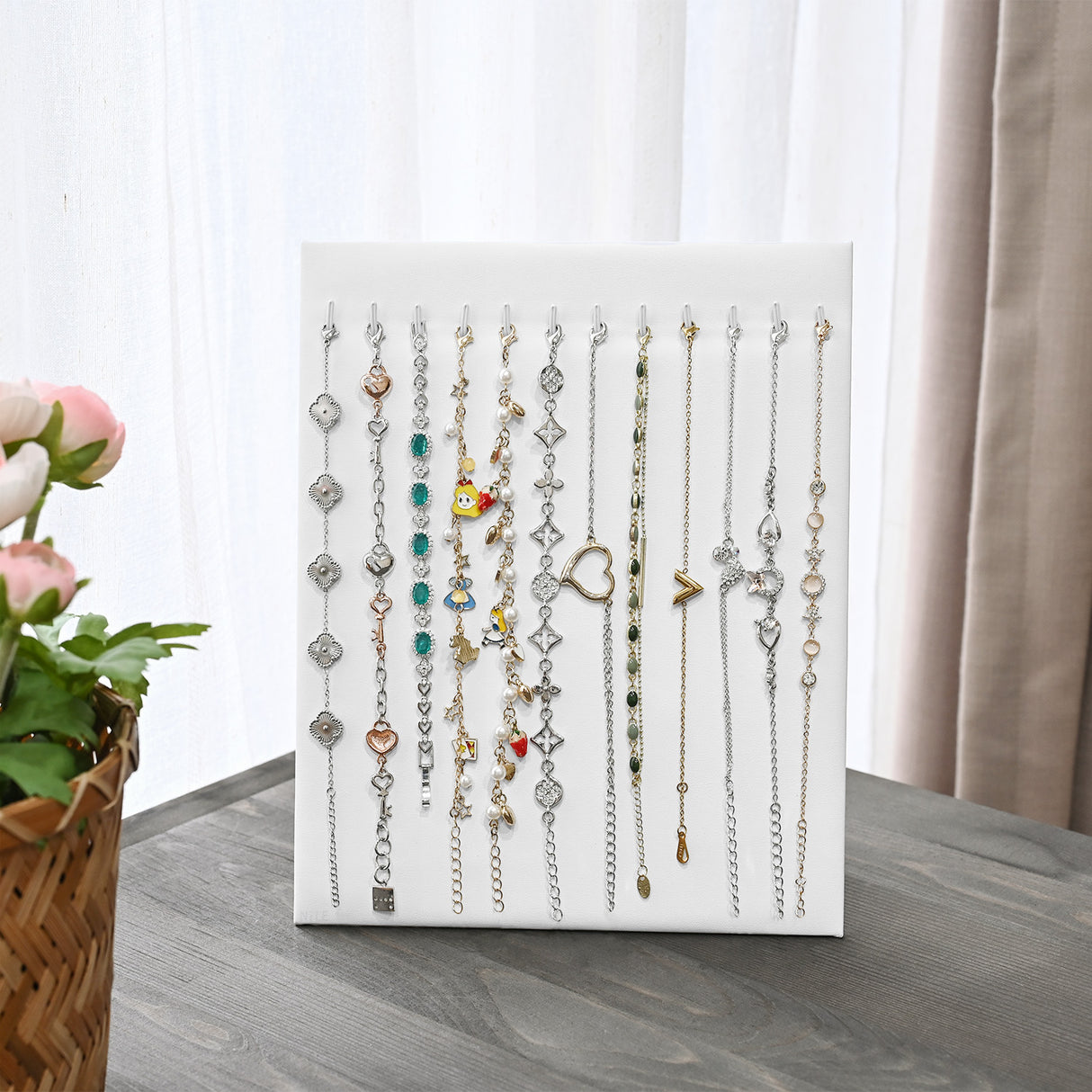 #DPN6612  Bracelet Display Pad with Easel