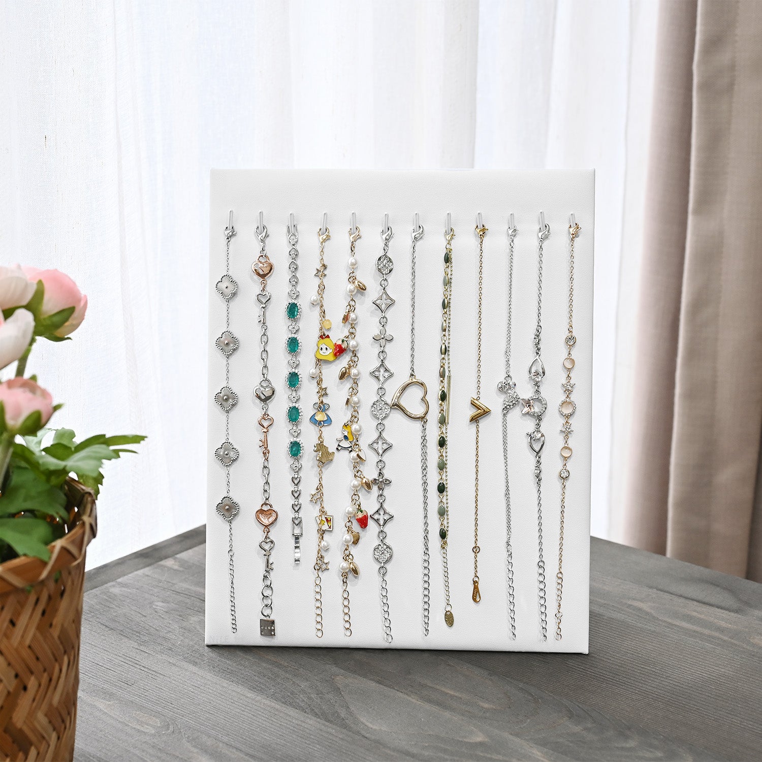 #DPN6612  Bracelet Display Pad with Easel