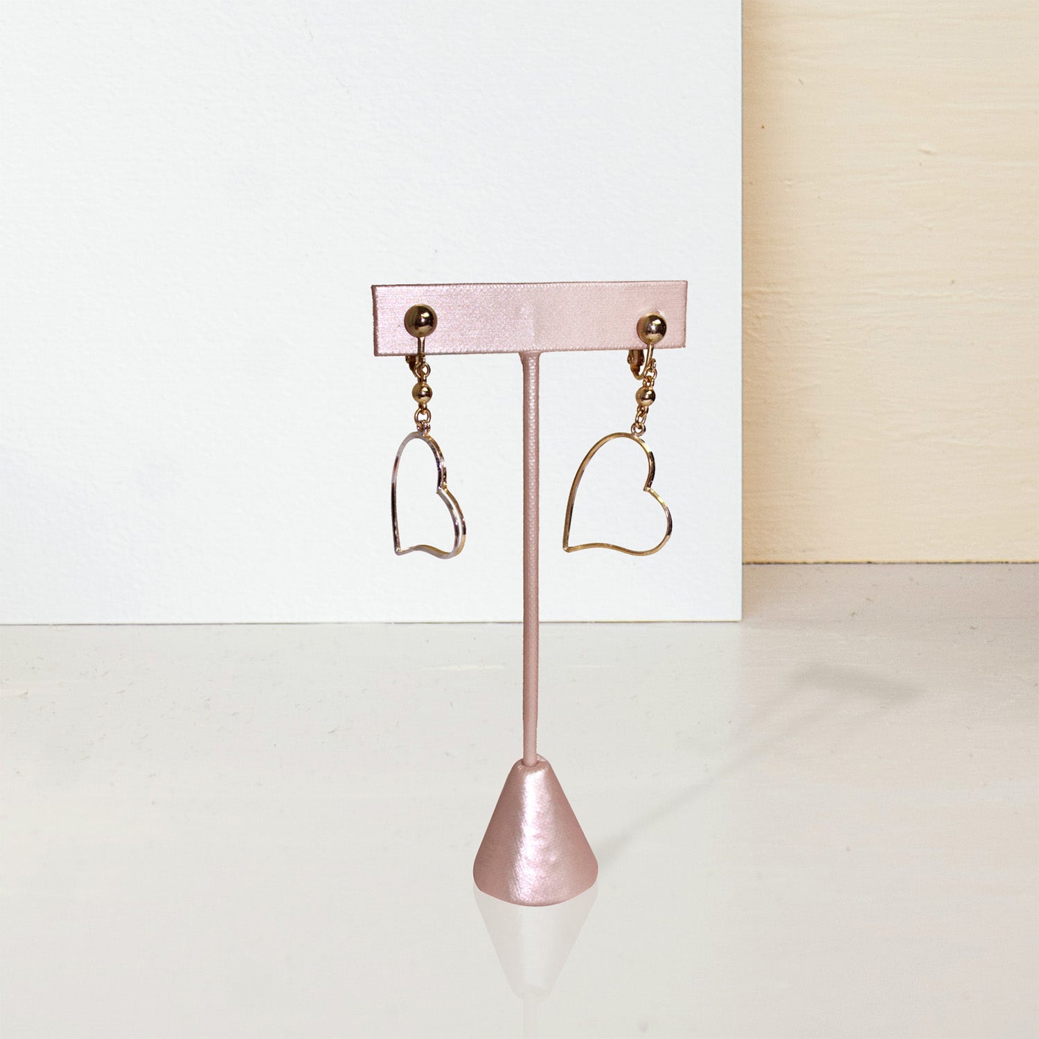 #ED-2403-S50  Metal T-Shaped Champagne Pink Earring Display