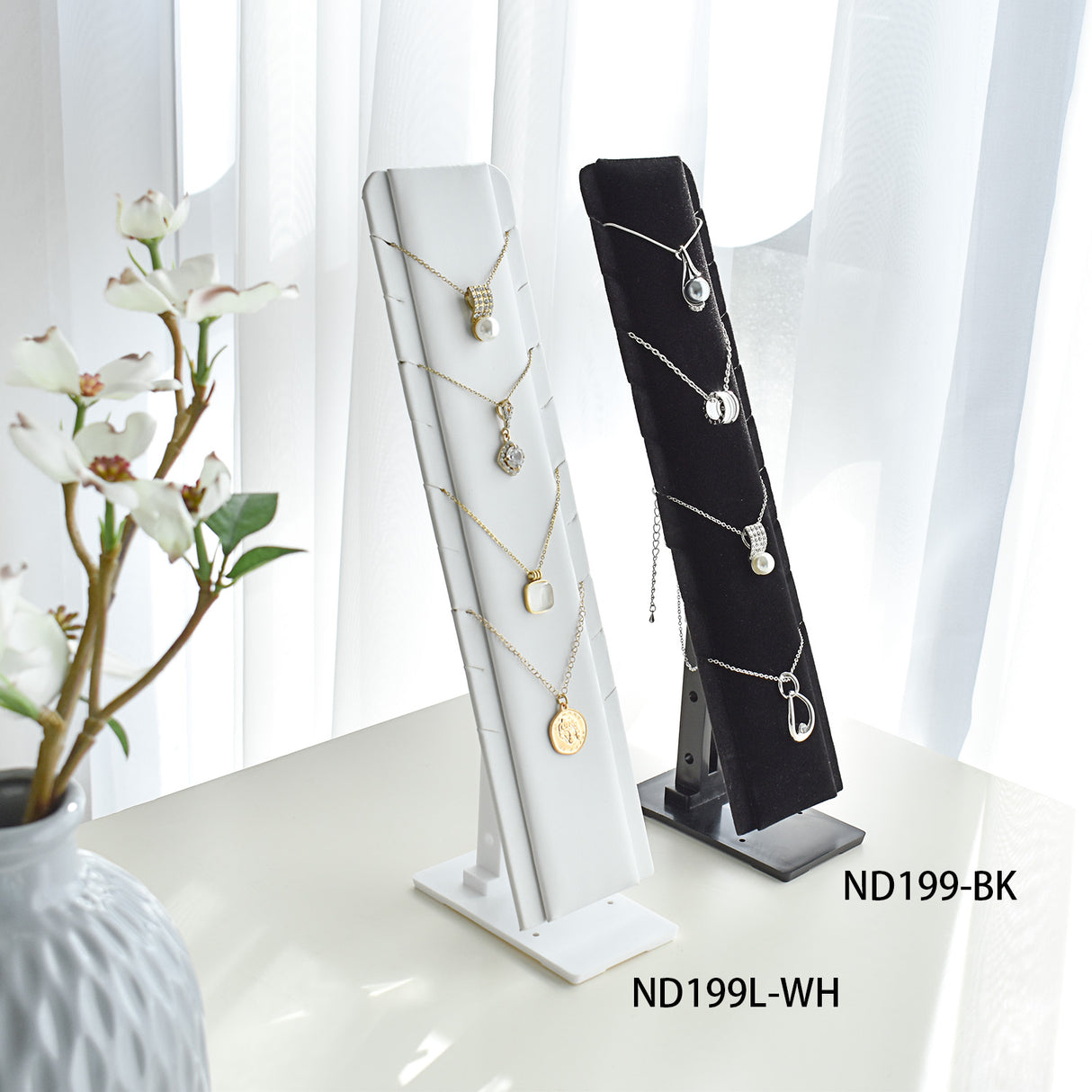 Necklace Display-Nile Corp