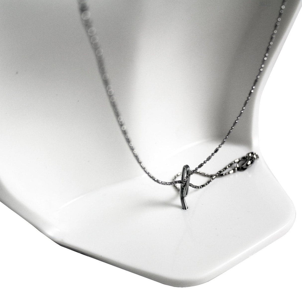 Plastic Figurine Necklace Display-Nile Corp