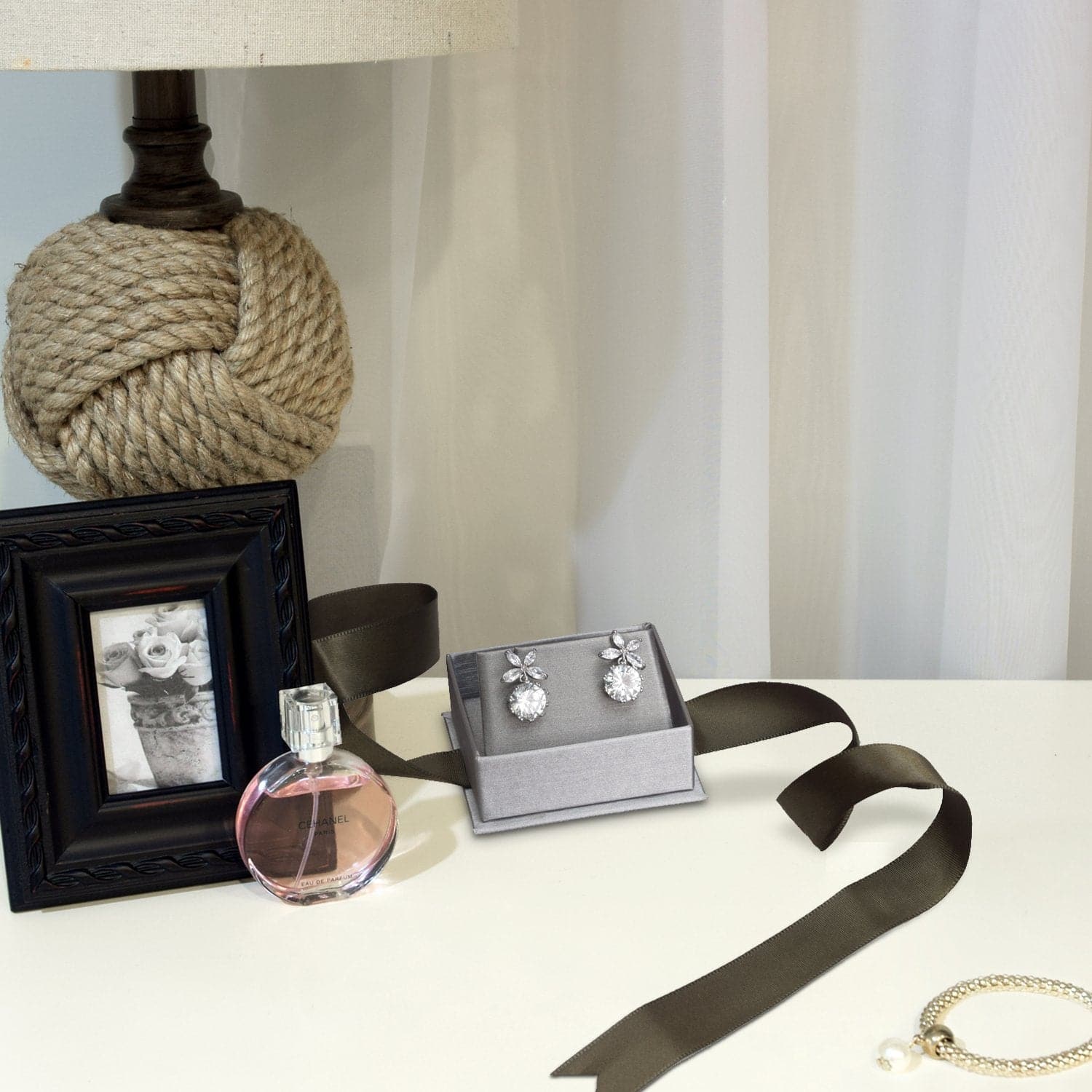 Elegant Bowtie Earring Boxes-Nile Corp