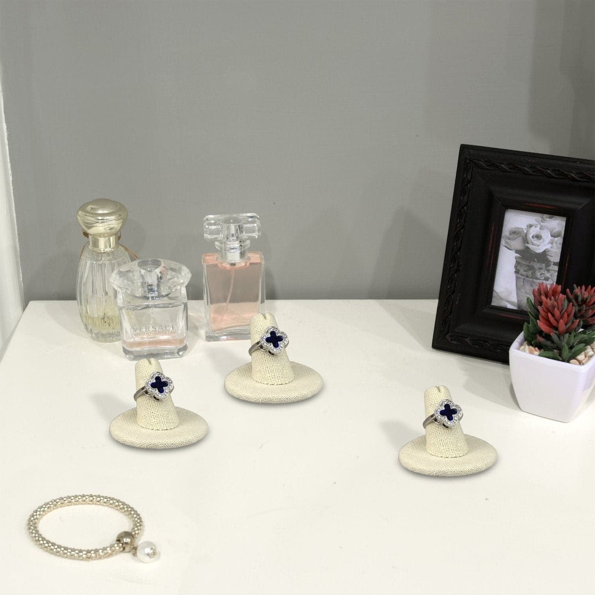 #RD-2442N Ring Display with Round Base Stand