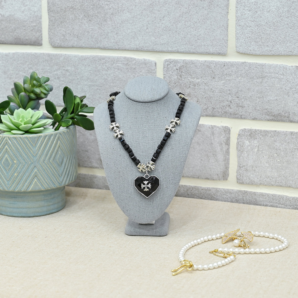 #189-3-LNLTG Necklace Bust Display, Dim Gray Linen