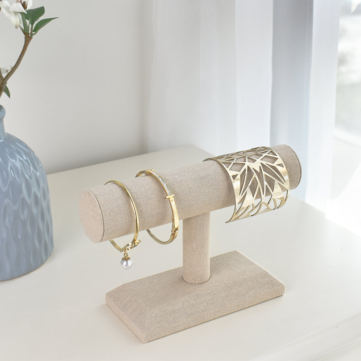 #219-LNT Single T-Bar Bracelet Display