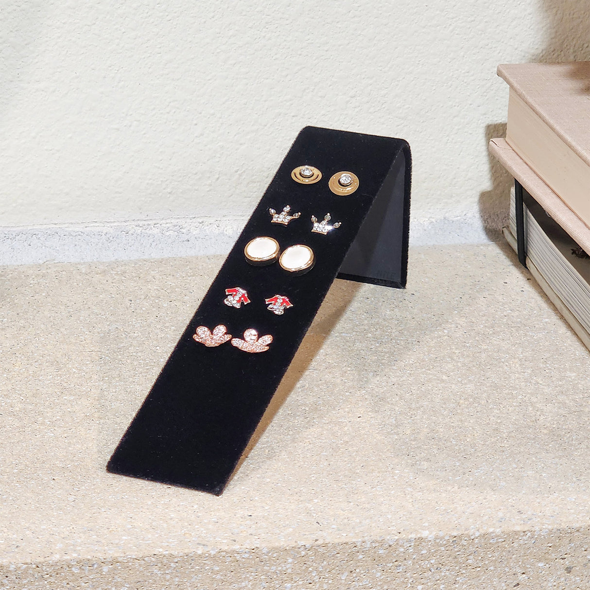 Earring (5) Display-Nile Corp