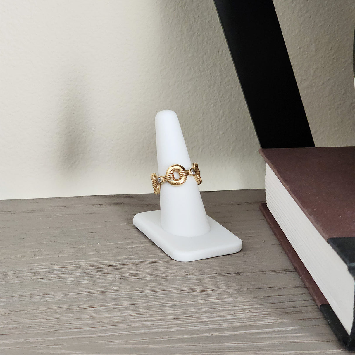 Ring Display-Nile Corp