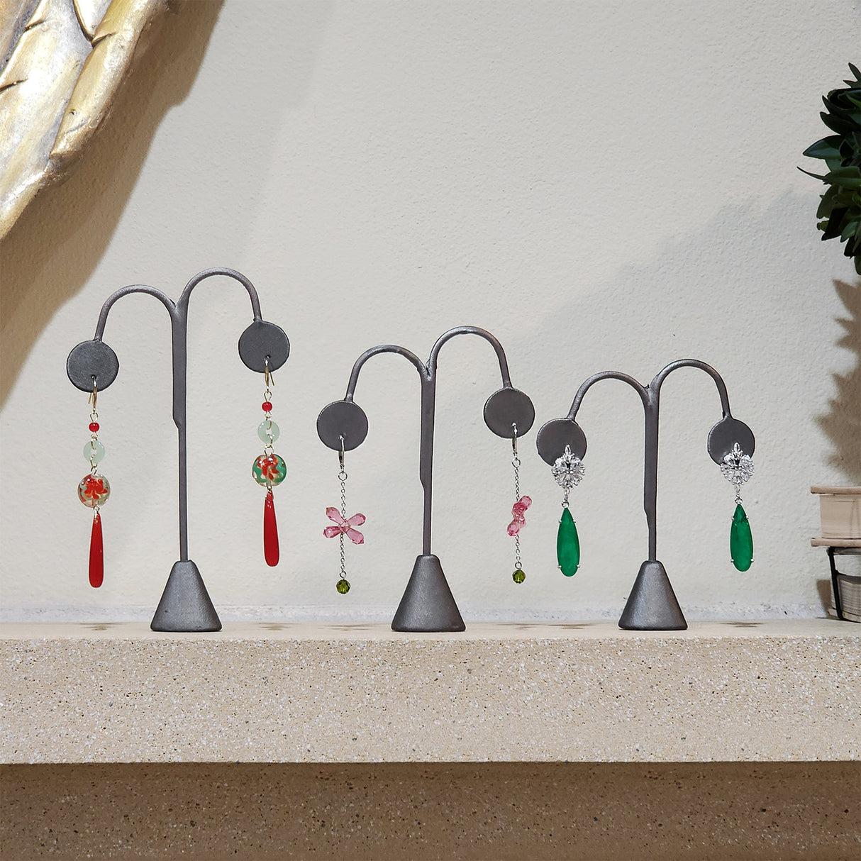 #ED-2411R-SG Steel Grey Leatherette Earring Display Tree