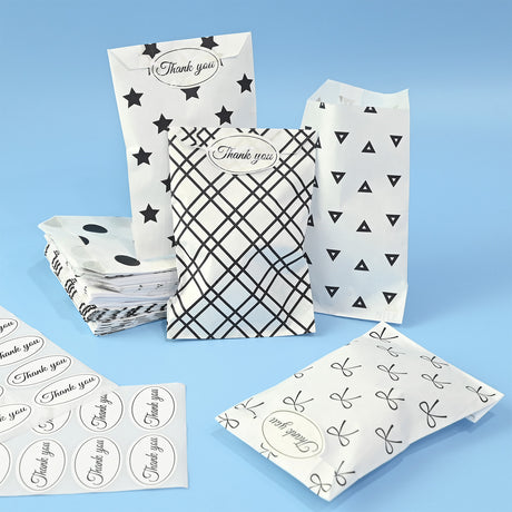 #EN8907x2 Paper Gift Bag in 5 Variety Prints with 200 Stickers