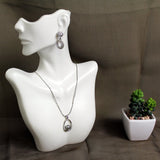 Plastic Figurine Necklace Display-Nile Corp