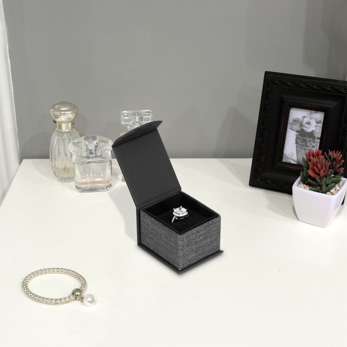 #PMR3-M23 Elegant Mesh Gray Magnetic Ring Boxes